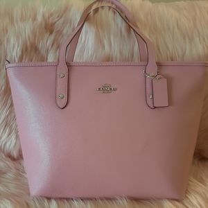 ❌SOLD❌Coach city zip tote pink